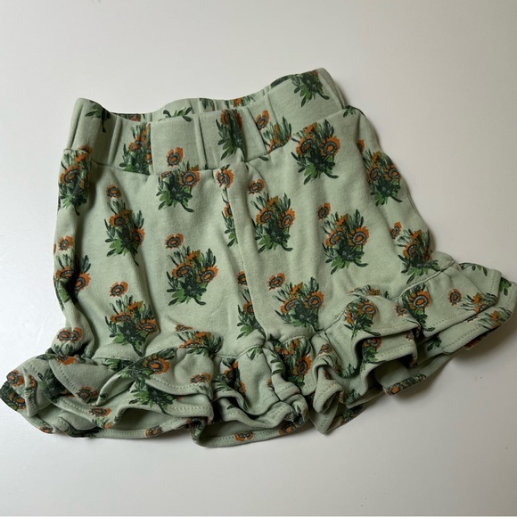 kate quinn Other - Kate Quinn Floral Ruffle Green Shorts